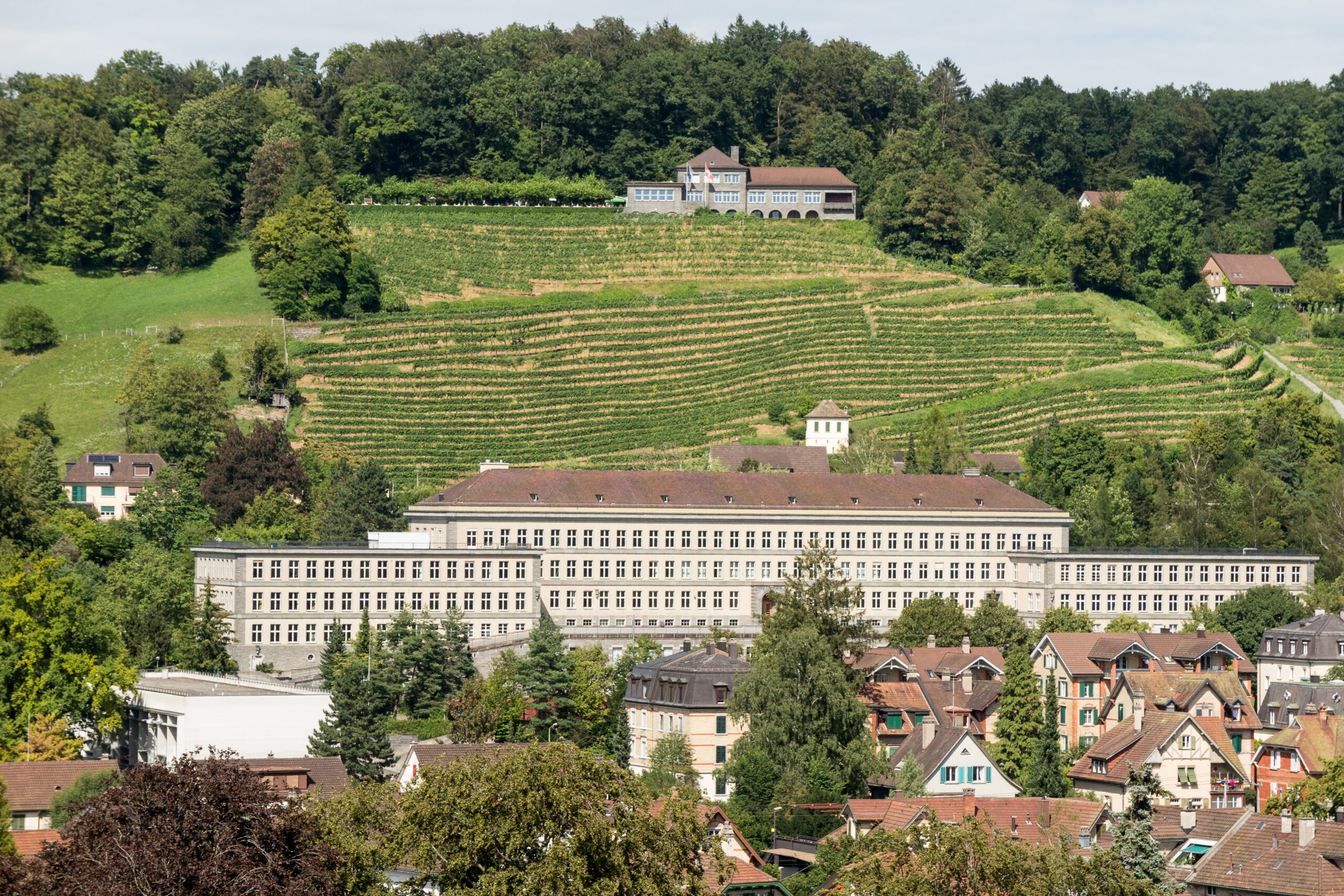 Kantonsschule im Lee und Restaurant Goldenberg